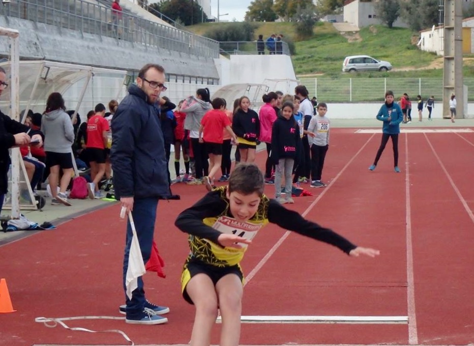 Torneio dos Reis, promove atletismo de pista com 88 reis e rainhas em competição na cidade de Portalegre.